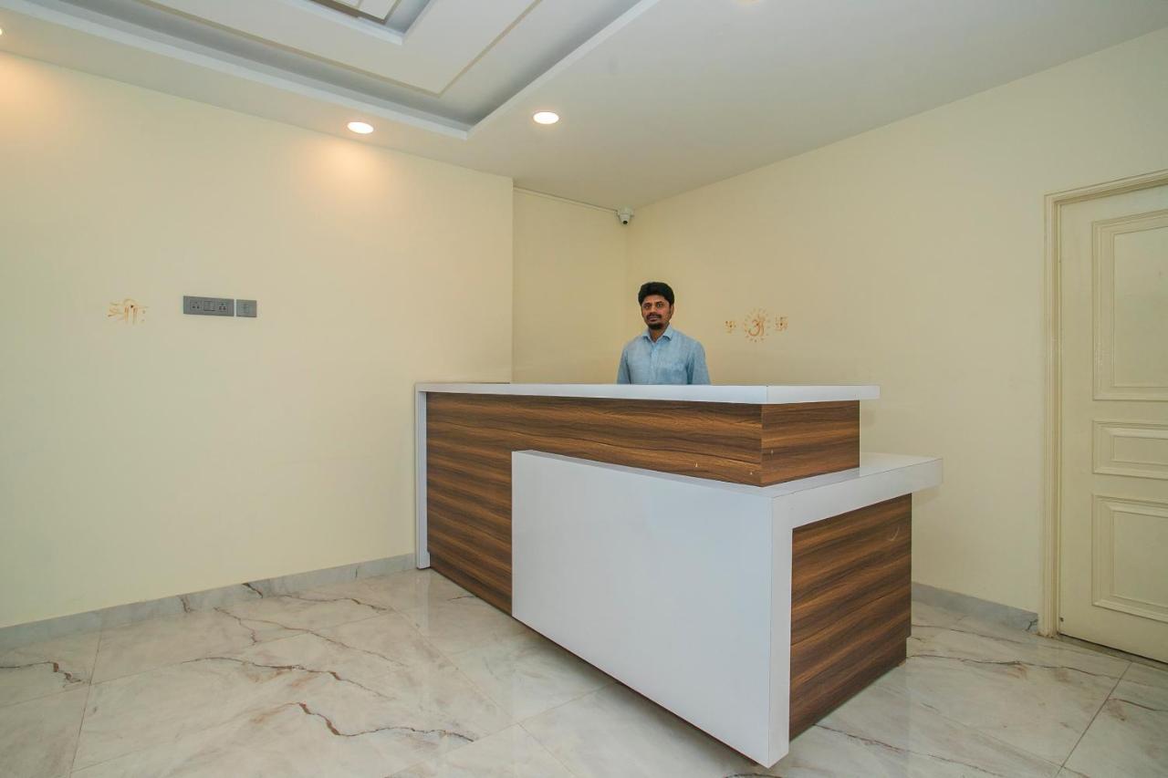 Collection O Premium Eden Au Lac Near Sri Someshwara Swami Temple Бангалор Екстериор снимка